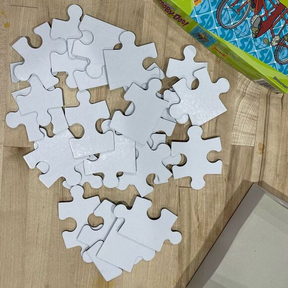 CN SCOOBY-DOO  24 Piece Puzzle by Pressman Ages 3 - 7 EUC!! - Picture 3 of 4